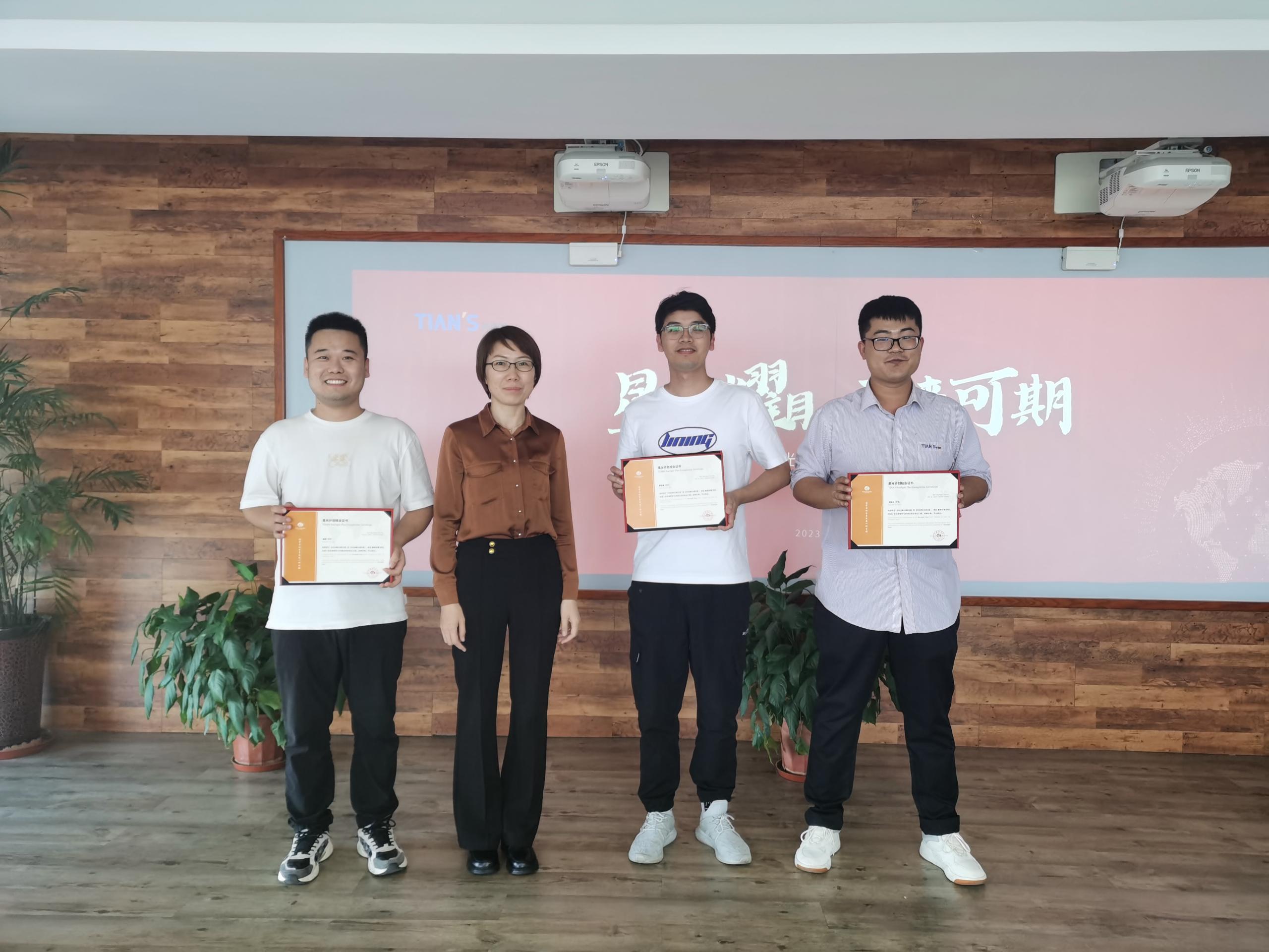 亲友游戏中心-亲友多乐斗-亲友天天坦克大战