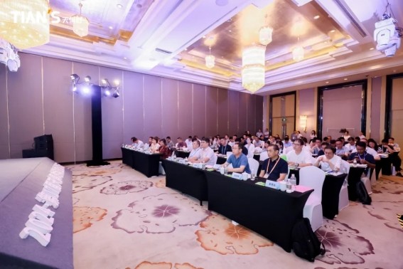 亲友游戏中心-亲友多乐斗-亲友天天坦克大战