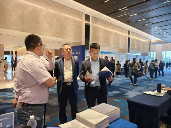 亲友游戏中心-亲友多乐斗-亲友天天坦克大战