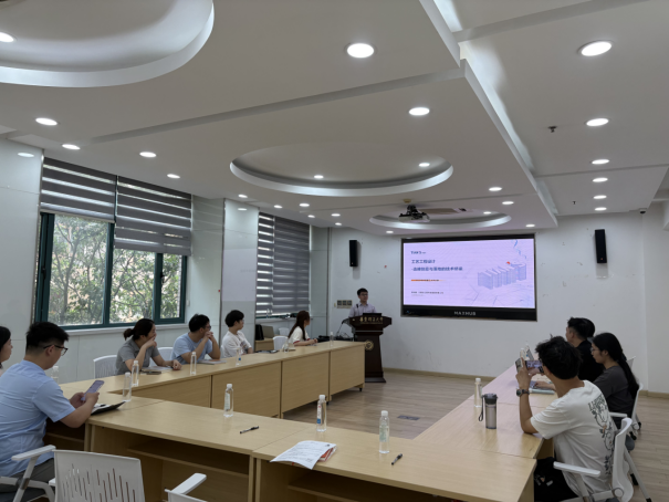 亲友游戏中心-亲友多乐斗-亲友天天坦克大战